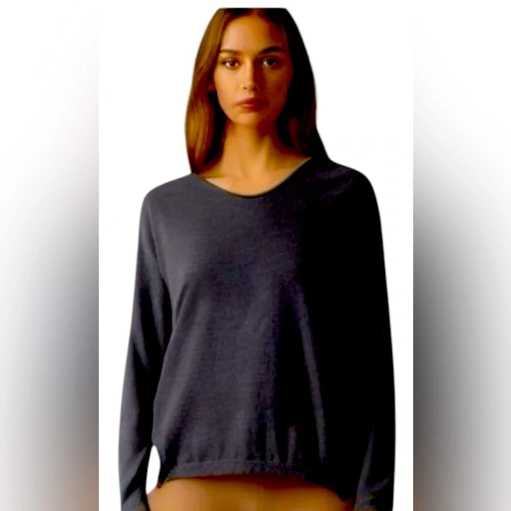 Armani Collezioni Cashmere Sweater Shallow VNeck, Size L, Navy Blue - Picture 1 of 7